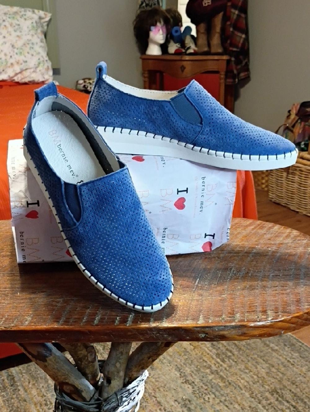 bernie mev. Blue Perforated Suede Slip-On Sneakers TW98